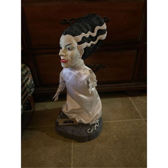 Universal Studios Monsters Bride of Frankenstein Vintage Animated Gemmy Big Head - Picture 8 of 16